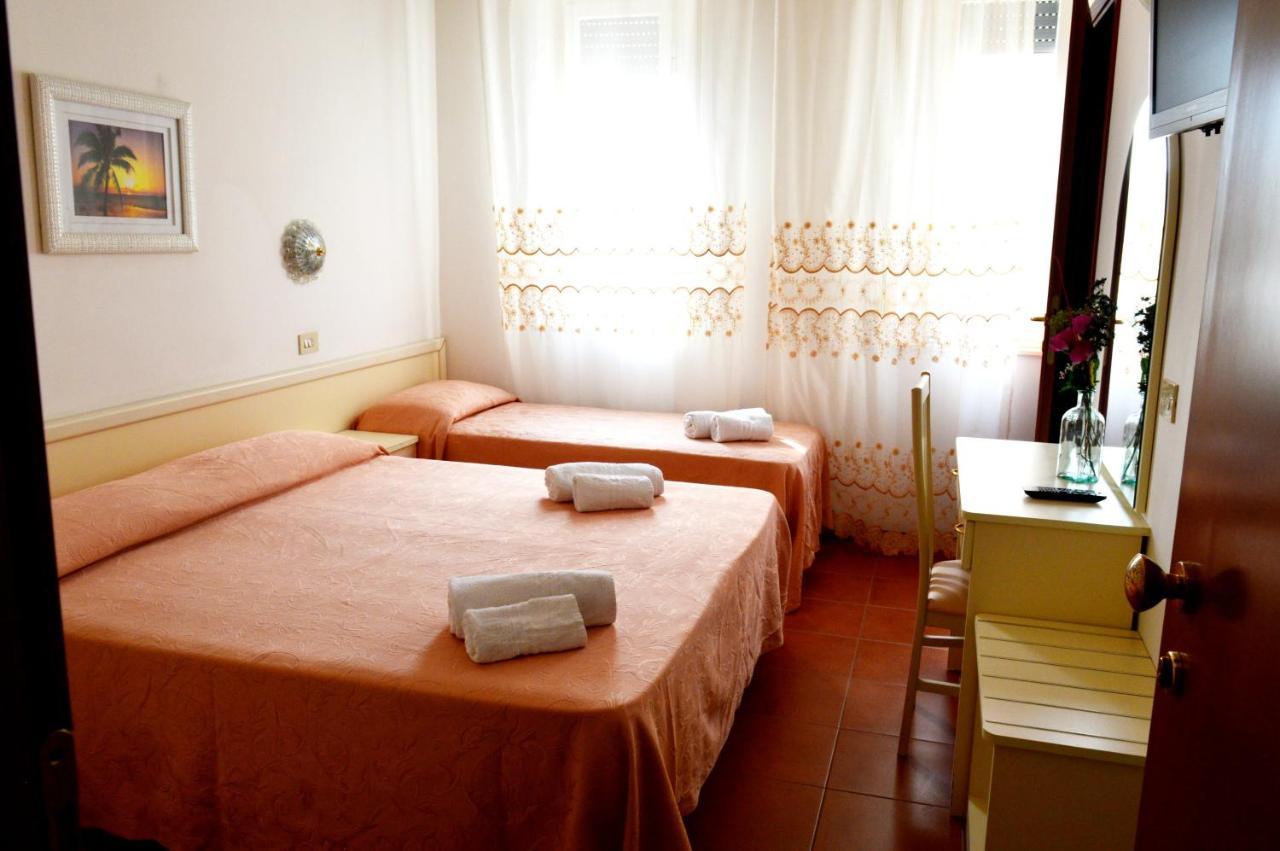 Hotel Cirene Rimini Eksteriør bilde